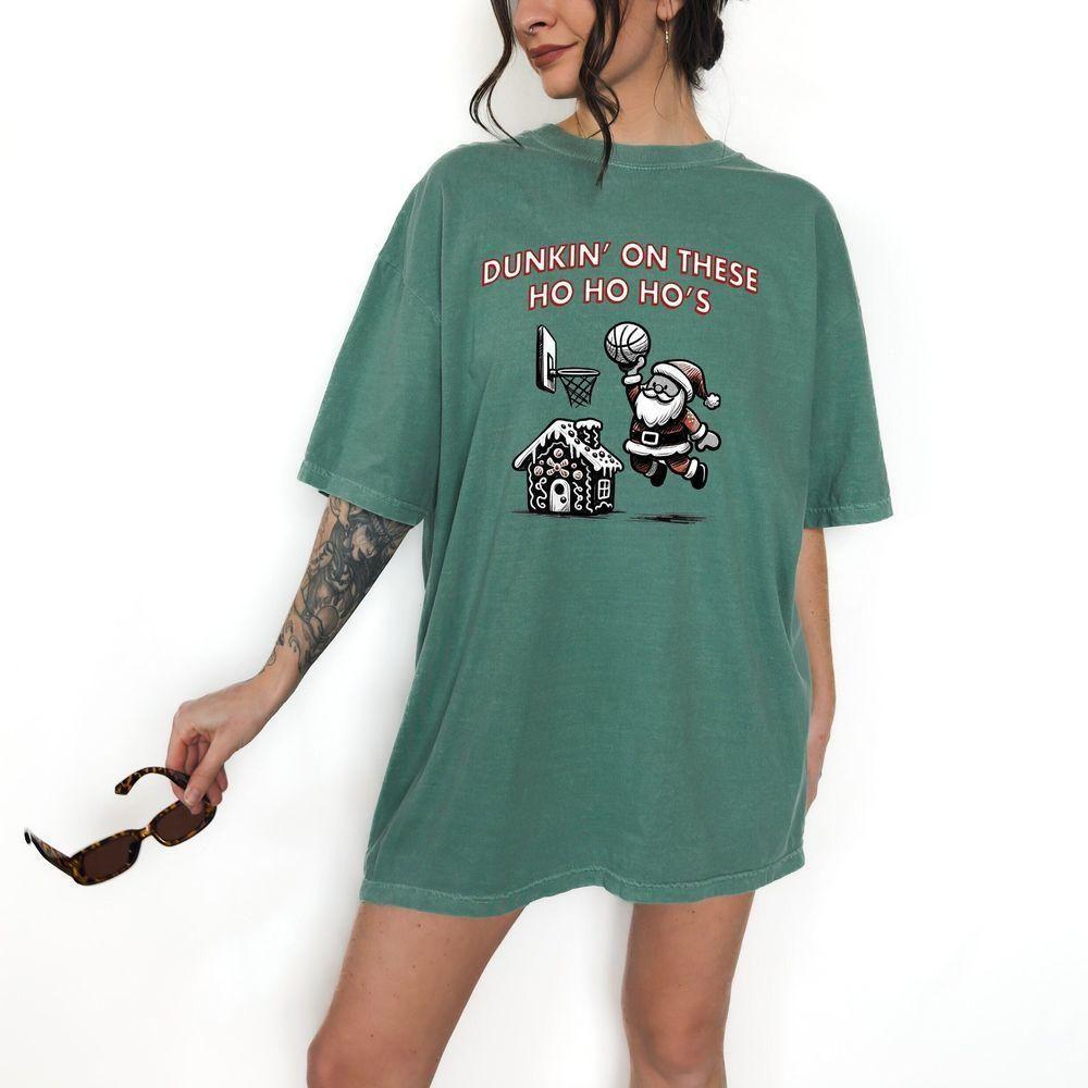 Retro Christmas 28 Vuitino Shirt